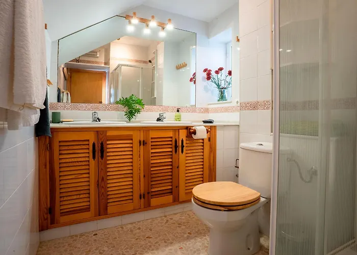 Casa Irene Conil Town House In The Center, Roof Terrace With Great Views Apartment *